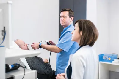 Dr Roman Głowacki - Chirurg nosa i laryngolog